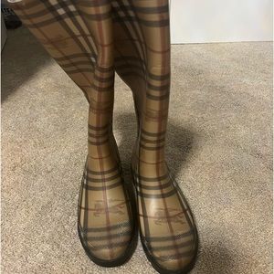 Burberry boots! New without tags. Size 8